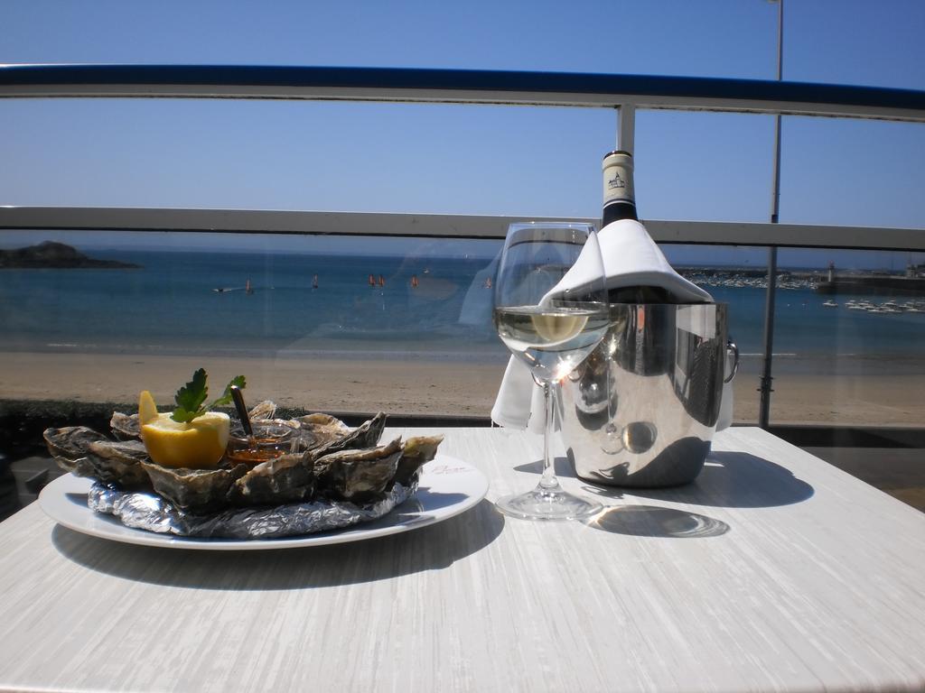 Hotel De La Plage Erquy Habitación foto