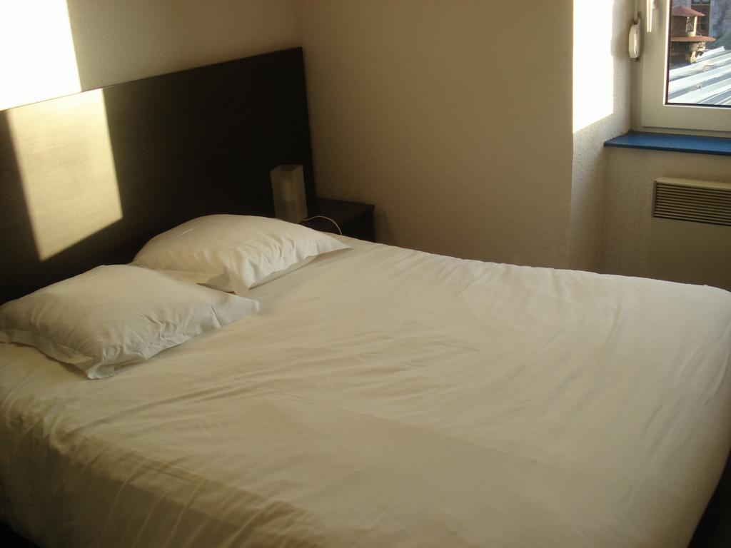 Hotel De La Plage Erquy Habitación foto