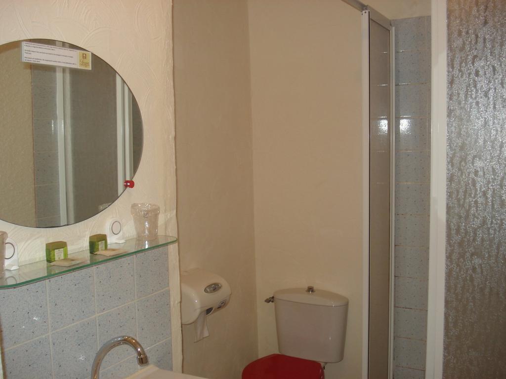 Hotel De La Plage Erquy Habitación foto